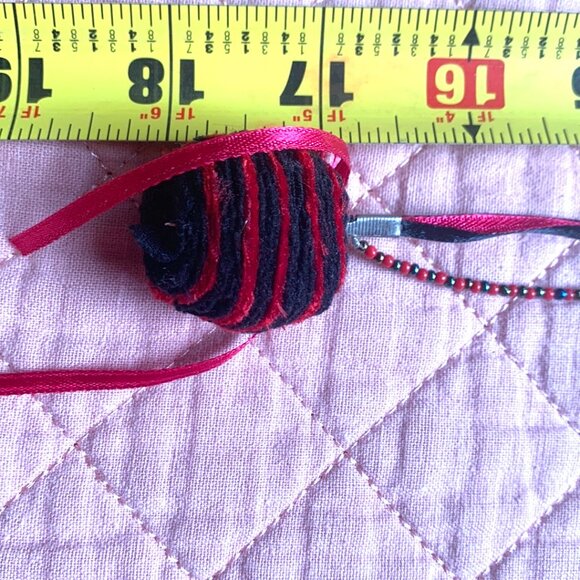 Handmade Long pendant necklace with fabric Red and Black pompom - Picture 7 of 7